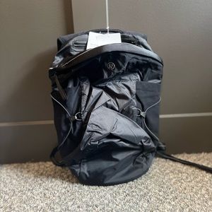 Lululemon run all day backpack 13L